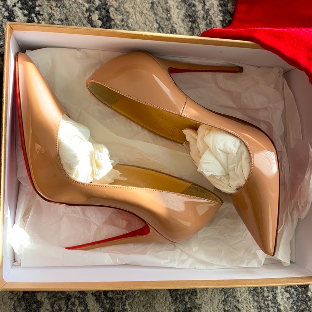 Christian Louboutin So Kate Patent Pointed Heels
